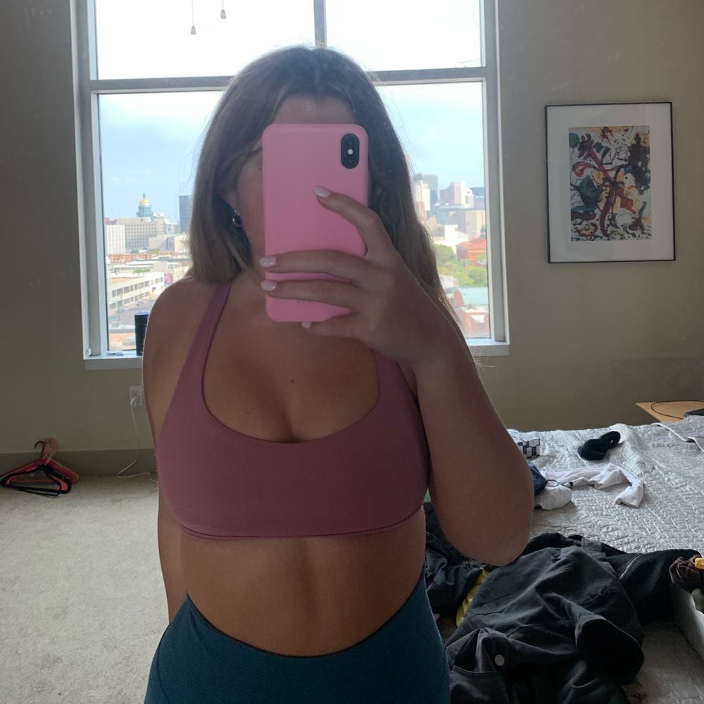 lululemon sports bra